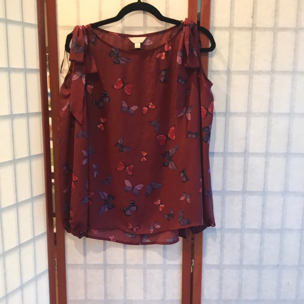 Maroon butterfly cutout blouse